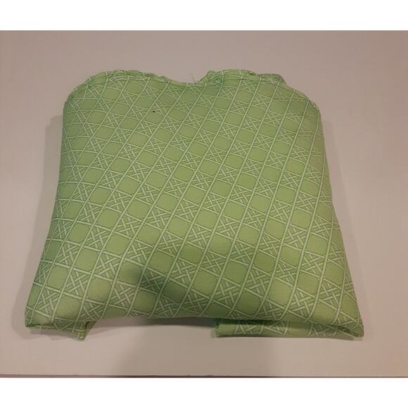 Sandra by Sandra Lee Spring Green & White Tablecloth 68x70 - Picture 1 of 5